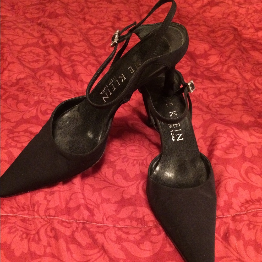 Anne Klein size 6.5 black dressy heels